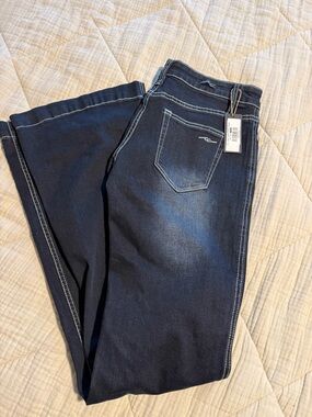Women’s Straight Leg Jeans in Dark Blue with Contrast Stitching